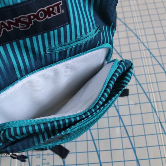 JanSport Backpack EUC - Picture 7 of 10